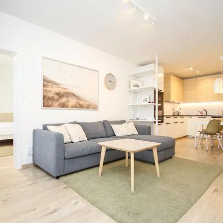 Cozy & Bright 2-bedroom In With Free Parking Trenčín