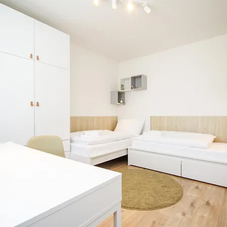 Cozy & Bright 2-bedroom In With Free Parking Trenčín