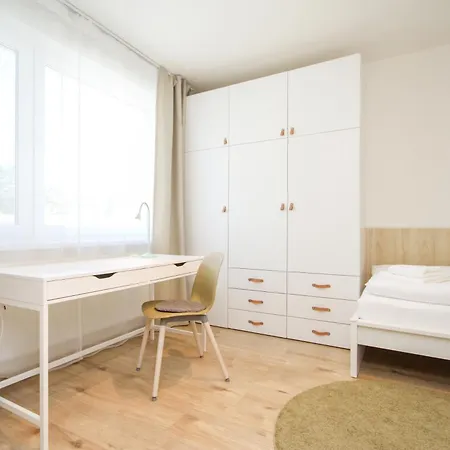 Cozy & Bright 2-bedroom In With Free Parking Trenčín
