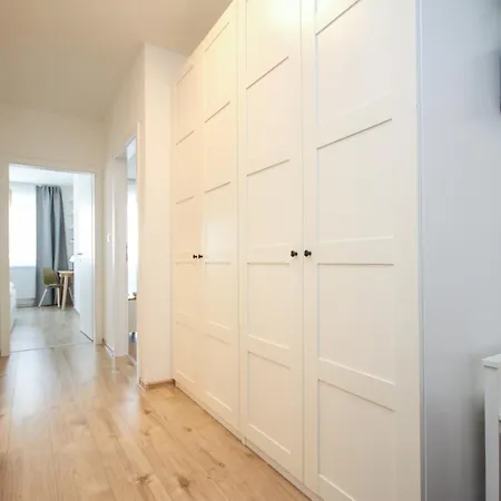Cozy & Bright 2-bedroom In With Free Parking Apartment Trenčín